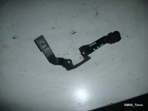 MOCOWANIE ŚLIZG UCHWYT 2.3 V5 GOLF IV 97-04