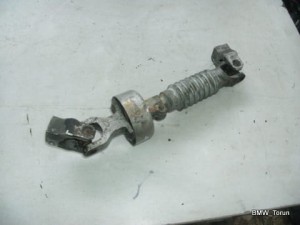 KRZYŻAK DRĄŻEK KOLUMNY KIEROWNICZEJ BMW E36