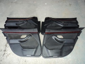 BOCZKI TAPICERKA DRZWI Z DREWNEM BMW E39 KOMPLET