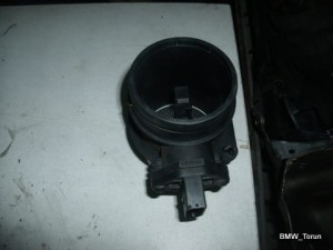 PRZEPŁYWOMIERZ POWIETRZA 2.3 V5 BORA GOLF IV