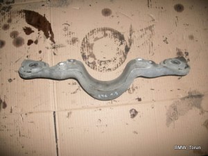 ŁAPA MOCOWANIE WSPORNIK MOSTU BMW E46