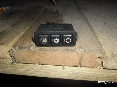 5055273667