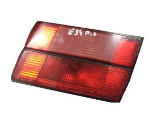 LAMPA TYŁ TYLNA PRAWA W KLAPĘ BMW E34