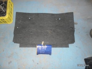 TAPICERKA DYWAN BAGAŻNIKA BMW E36 SEDAN