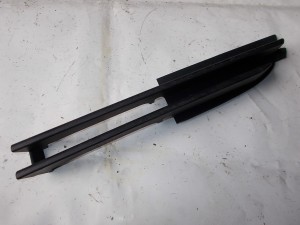 ZAŚLEPKA KRATKA ZDERZAKA PRZÓD P LIFT SEDAN E46 FV