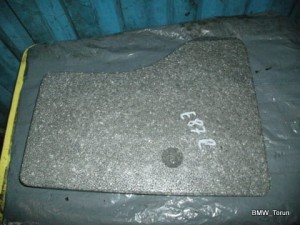 OSŁONA MASKOWNICA STYROPIAN PRAWY BMW E87