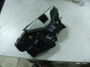 ZAMEK DRZWI PRZÓD PRAWY SEDAN KOMBI BMW E46