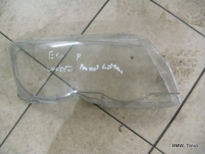 KLOSZ SZYBKA LAMPY PRZÓD PRAWA BMW E46 COUPE
