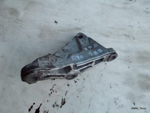 ŁAPA WSPORNIK UCHWYT POMPY 2.0D 184KM E90 X3 F-VAT