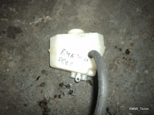ZBIORNICZEK PŁYNU HAMULCOWEGO BMW E46 3.0D