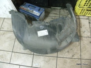NADKOLE TYŁ LEWE BMW E61