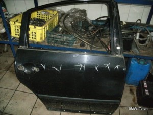 DRZWI TYŁ PRAWE SEDAN GOŁE PASSAT B5 FL