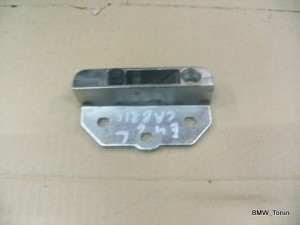 ZATRZASK RYGIEL DACHU LEWY BMW E46 CABRIO