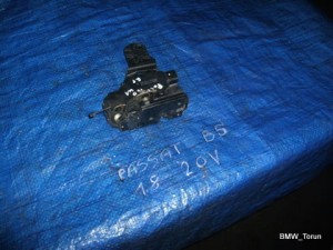 ZAMEK DRZWI PRZÓD PRAWY PASSAT B5