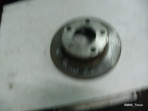 TARCZA HAMULCOWA TYŁ TYLNA PASSAT B5 FL
