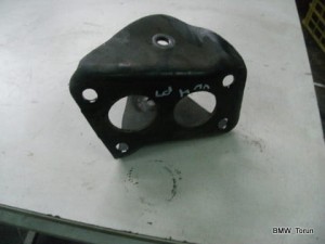MOCOWANIE OSI BELKI TYŁ PRAWE GOLF IV 97-04