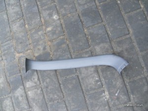 OSŁONA MASKOWNICA KLAPY TYŁ PRAWA BMW E36 KOMBI