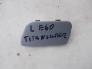 ZAŚLEPKA XENON ZDERZAKA PRZÓD L TITANSILBER E60 FV