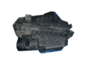 OBUDOWA FILTRA POWIETRZA 1.8 AVENSIS I 97-02