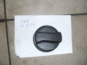 KOREK WLEWU OLEJU 1.4 1.6 VW GOLF IV