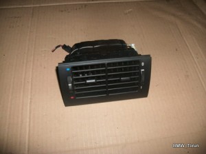 KRATKA NAWIEWU WENTYLACYJNA BMW E39