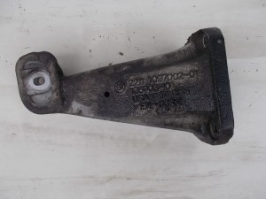 ŁAPA WSPORNIK SILNIKA 3.0D E53 X5 F-VAT