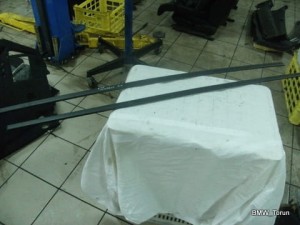 LISTWA BOCZNA DRZWI LEWA COMPACT BMW E46