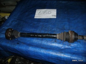 PÓŁOŚ PRZEGUB PRAWA 2.5D 3.0D BMW E60 E61