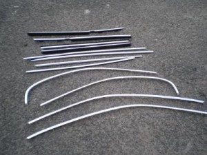 LISTWY OZDOBNE DRZWI CHROM BMW E39 KOMPLET