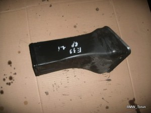 KANAŁ WLOT POWIETRZA NA TARCZĘ PRAWY E39 F-VAT