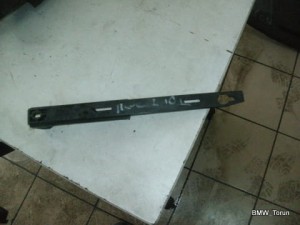ŚLIZG MOCOWANIE LAMPY PRZÓD MERCEDES E W210