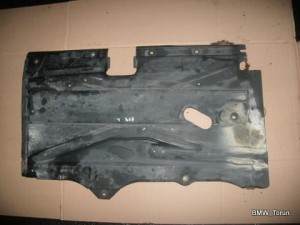OSŁONA PROGU PODWOZIA LEWA BMW E39