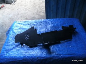 OSŁONA MASKOWNICA PRZÓD PRAWA VOLVO V40 S40