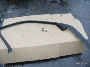 RAMKA LISTWA USZCZELKA DRZWI PRZÓD LEWA BMW E46