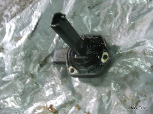 CZUJNIK POZIOMU OLEJU 1.6 N45 F-VAT E87 E90