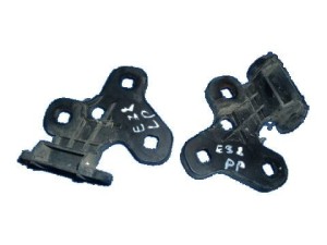 ŚLIZG ZDERZAKA PRZÓD PRAWY BMW E38 LIFT