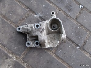 ŁAPA WSPORNIK SILNIKA 2.0HDI 407 F-VAT