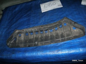 OSŁONA MASKOWNICA PODWOZIA TYŁ BMW E60 E61