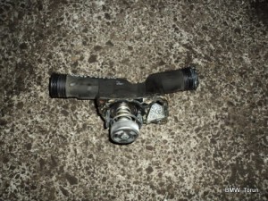TERMOSTAT  OBUDOWA BMW E46 E39 2.0 2.3 2.5 2.8 3.0