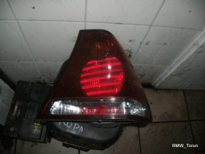 LAMPA TYLNA TYŁ PRAWA E46 COMPACT LIFT