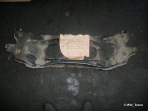 SANKI WÓZEK BELKA TYŁ TYLNY MONDEO MK3 HB