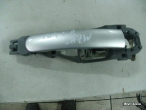 KLAMKA ZEWNĘTRZNA PRZÓD LEWA VW GOLF IV LA7W
