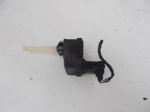 SILNICZEK REGULACJI LAMPY PRZÓD E36 F-VAT