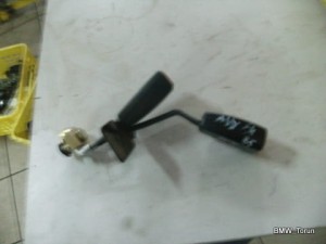 ZAPINKA ZATRZASK TYŁ TYLNA AUDI A4 B5